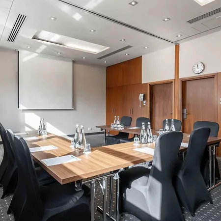 Wyndham Old Town Hotel 4*