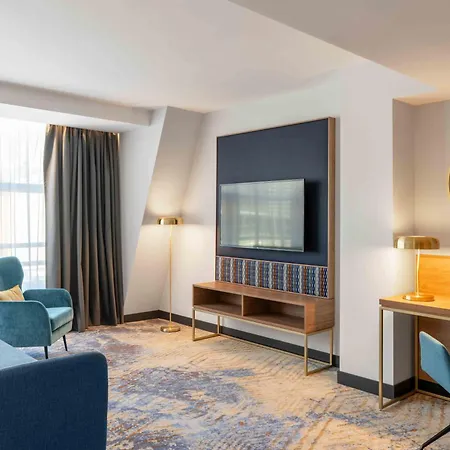 Wyndham Old Town Hotel 4*