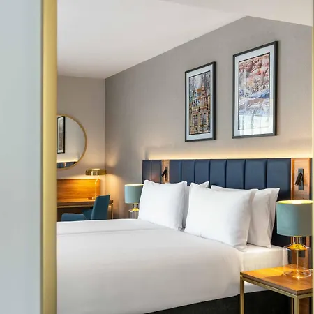 Wyndham Old Town Hotel 4*