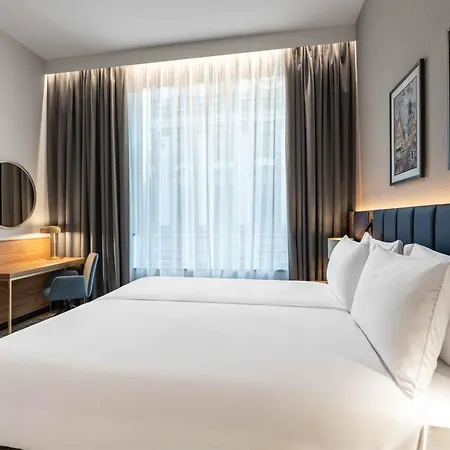 Wyndham Old Town 4*