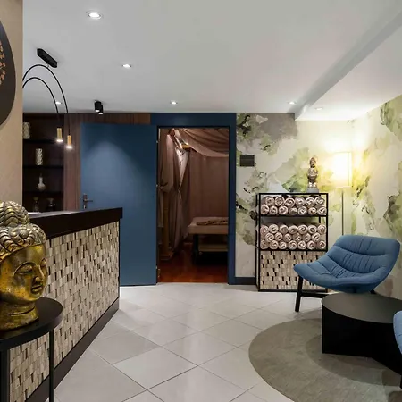 Hotell Wyndham Old Town 4*