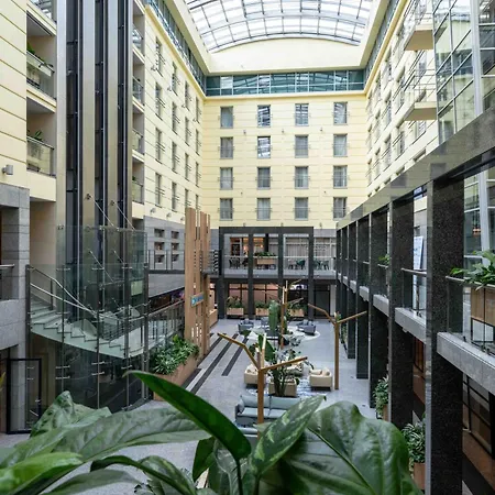 Wyndham Old Town Hotel 4*