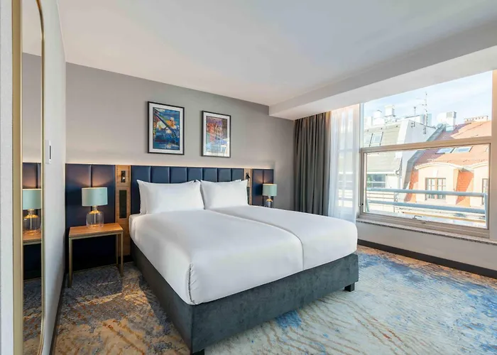 Hotel Wyndham Old Town 4*