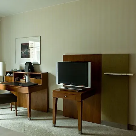 Wyndham Old Town 酒店