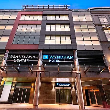Wyndham Old Town 4*