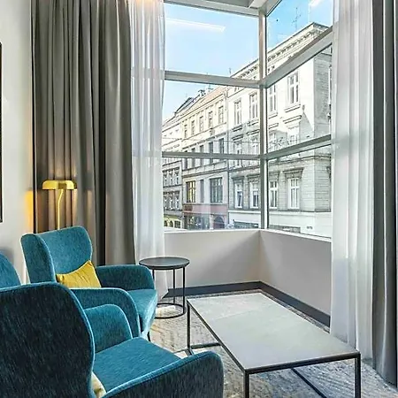 Wyndham Old Town Hotel 4*