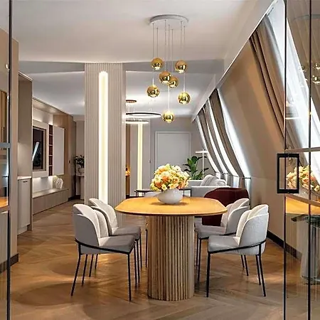 Wyndham Old Town Hotel 4*