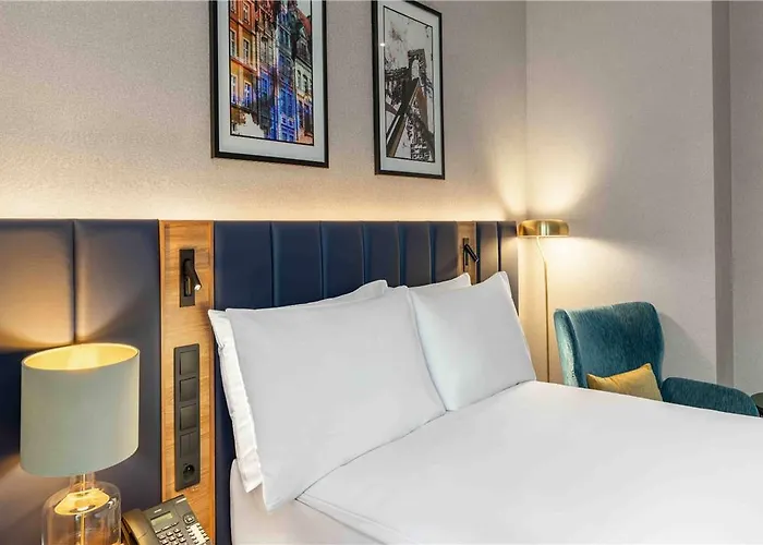 Wyndham Old Town Hotel